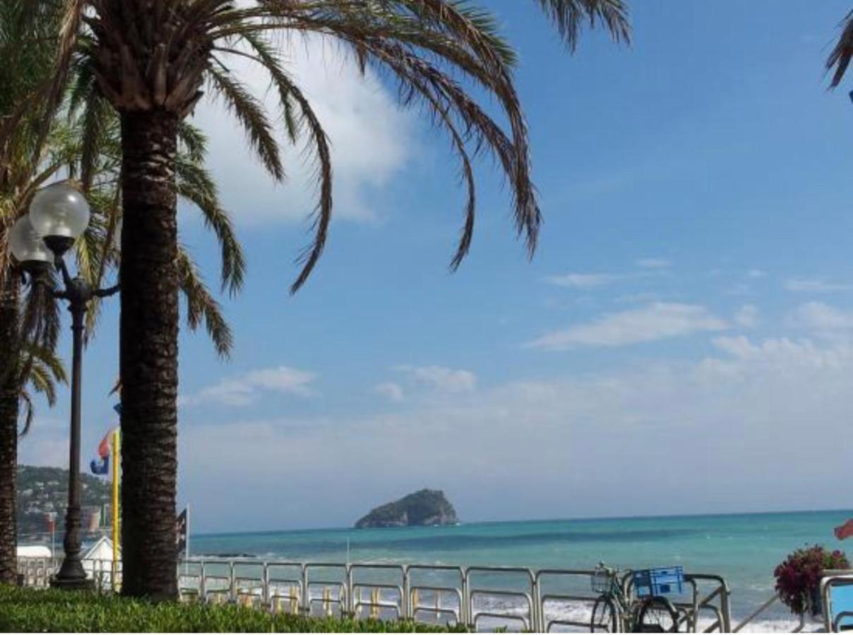 A 5 Minuti Dal Mare - Dolphin Beach House Spotorno Exterior foto